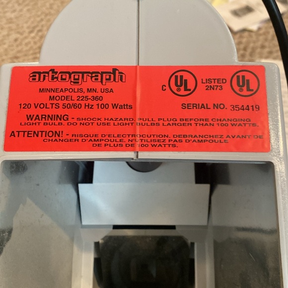 Artograph Tracer Projector - Picture 4 of 4